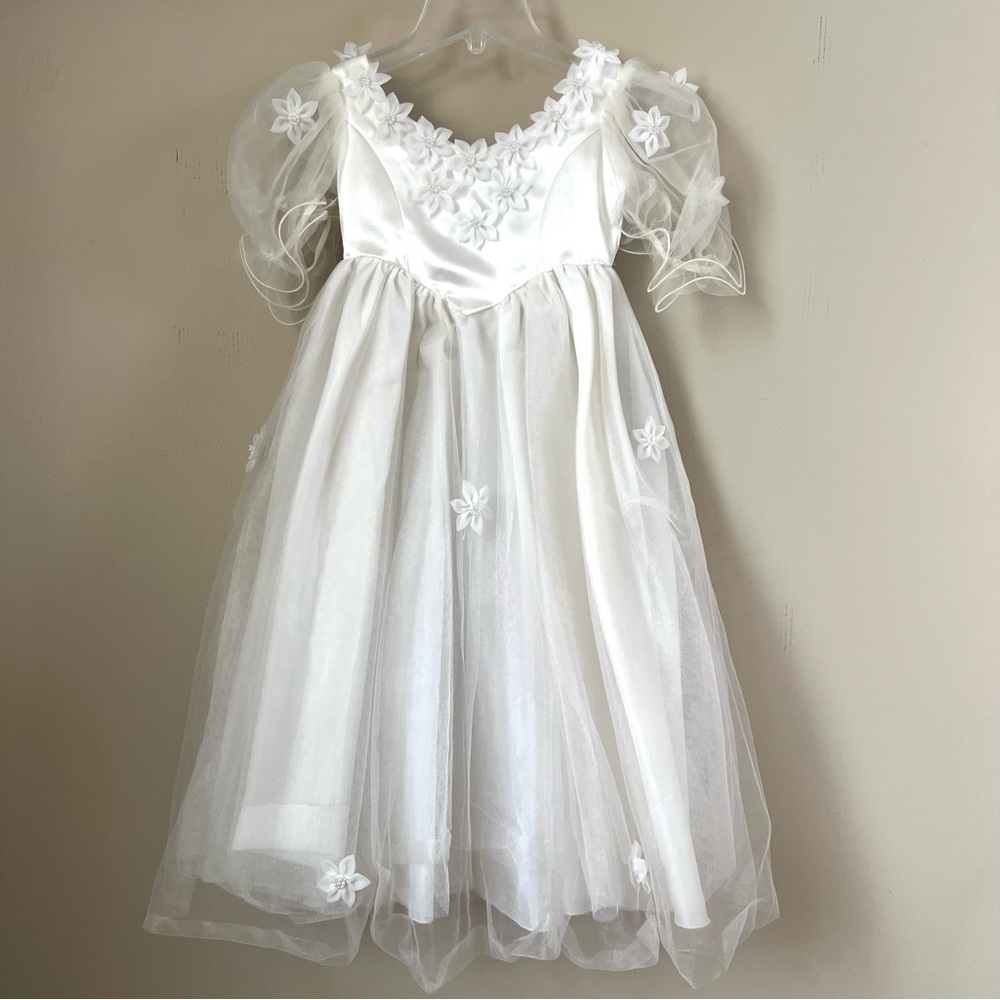 Eden Bridals White Flower Girl Dress with Puff Sleeves Balletcore Size 3 - Picture 2 of 16